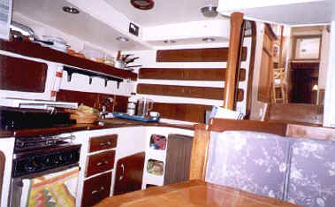 galley of fleur de lys motor boat for sale.jpg (32661 bytes)